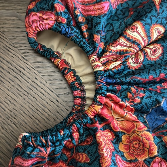 ULLA JOHNSON ‘MABEL PRINT RUCHED CUTOUT’ SWIMSUIT, Large, $425 - Picture 14 of 15